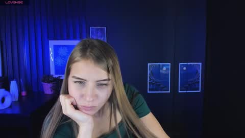 Snapshot of charmbianca chatting on 02.01.25 Bianca online show from 02.01.25