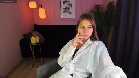 Snapshot of charmbianca chatting on 02.06.25 Bianca online show from 02.06.25