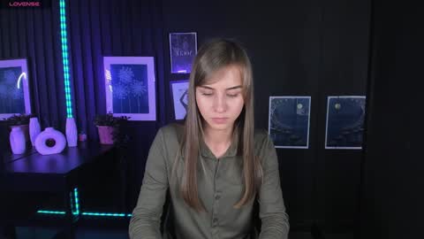 Snapshot of charmbianca chatting on 02.08.25 Bianca online show from 02.08.25