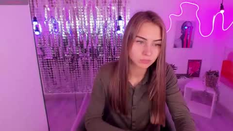 Snapshot of charmbianca chatting on 02.12.25 Bianca online show from 02.12.25