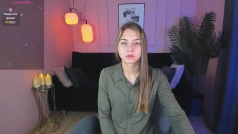 Snapshot of charmbianca chatting on 02.20.25 Bianca online show from 02.20.25