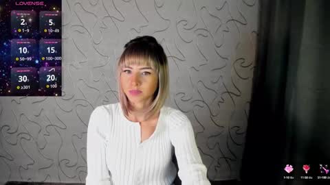 Snapshot of charmbianca chatting on 09.21.25 Bianca online show from 09.21.25