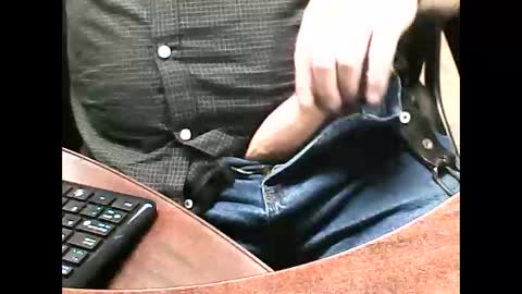 charmeur2672 online show from 04.21.26