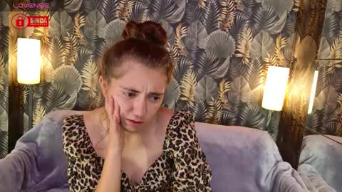 CharmingLIA online show from 10.08.25