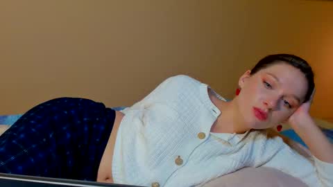 Snapshot of charmingkatie chatting on 10.24.25 katie online show from 10.24.25