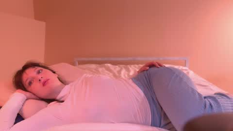 Snapshot of charmingkatie chatting on 11.23.25 katie online show from 11.23.25