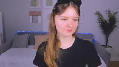 Snapshot of charminglookeva chatting on 05.21.26 Im Eva online show from 05.21.26