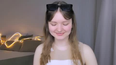 Snapshot of charminglookeva chatting on 05.24.26 Im Eva online show from 05.24.26