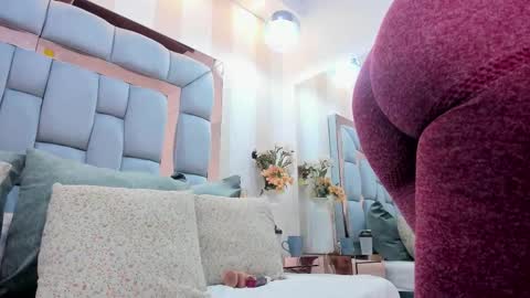 Snapshot of charolnox chatting on 02.04.26 Charol online show from 02.04.26