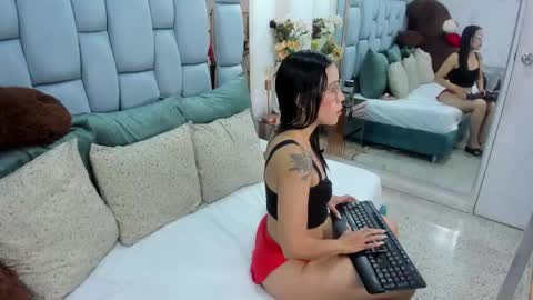 Snapshot of charolnox chatting on 02.16.26 Charol online show from 02.16.26