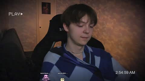 Snapshot of charonbaby1 chatting on 12.15.24 lynxy online show from 12.15.24