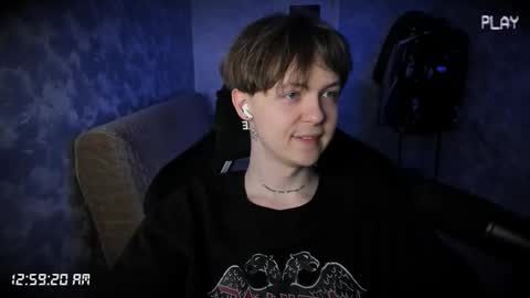 Snapshot of charonbaby1 chatting on 09.10.25 lynxy online show from 09.10.25