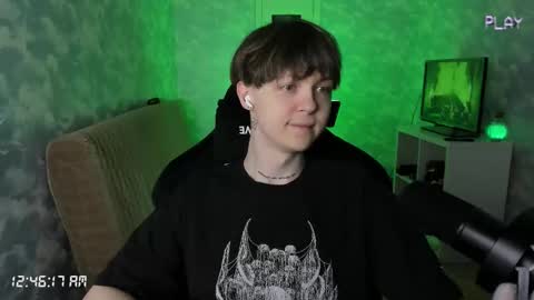 Snapshot of charonbaby1 chatting on 10.11.25 lynxy online show from 10.11.25