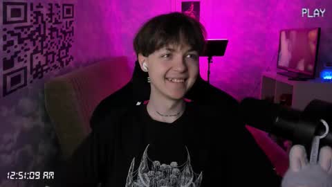 Snapshot of charonbaby1 chatting on 10.28.25 lynxy online show from 10.28.25