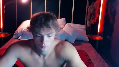 Snapshot of chase_muscular chatting on 09.19.25 Chase online show from 09.19.25