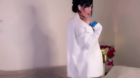 JASMINE   usually going live about 2 am UTC  online show from 03.07.25