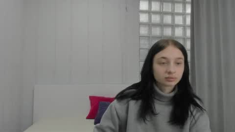 Snapshot of chatty_alice chatting on 11.06.25 Alice online show from 11.06.25