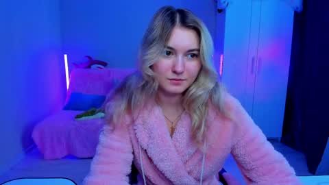 Snapshot of chatur_lady_ chatting on 04.24.26 Betty online show from 04.24.26