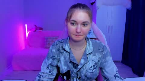 Snapshot of chatur_lady_ chatting on 05.08.26 Betty online show from 05.08.26