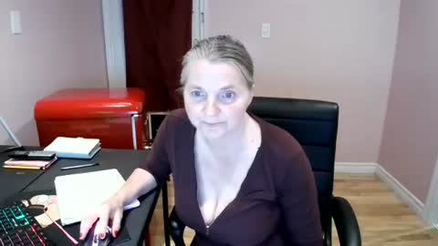 chealsiek online show from 10.22.25