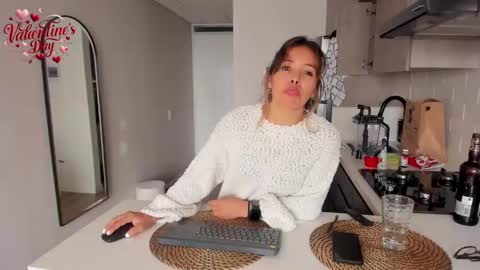 Regina Phalange online show from 02.14.25