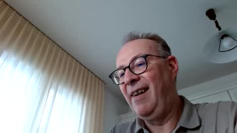 Snapshot of cheer2u chatting on 01.16.25 cheer2u online show from 01.16.25