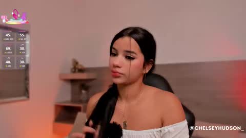 chelsey_hudson online show from 12.03.25