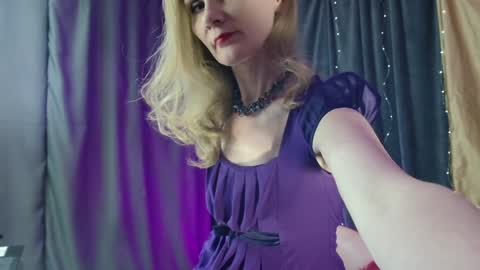 Snapshot of cherry_blossomsx chatting on 01.14.25 thanks guys see you tomorrow online show from 01.14.25