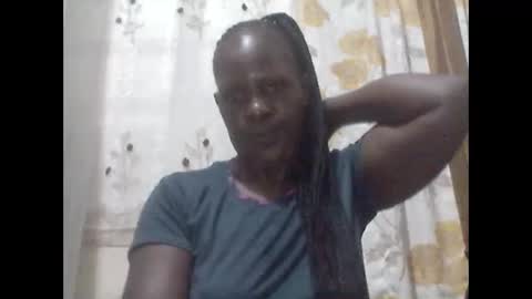 Snapshot of cherry_cherry2 chatting on 12.02.25 cherry_cherry2 online show from 12.02.25