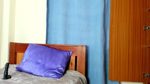 Snapshot of cherry_falls chatting on 04.15.26 cherry_falls online show from 04.15.26