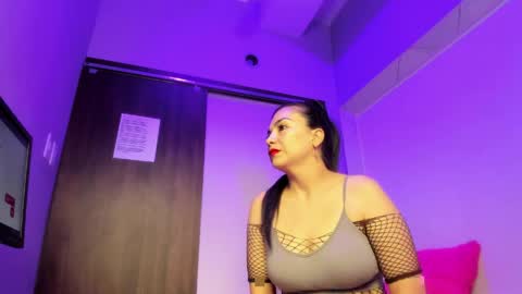 Snapshot of cherry_marlowe chatting on 04.02.26 Cherry online show from 04.02.26