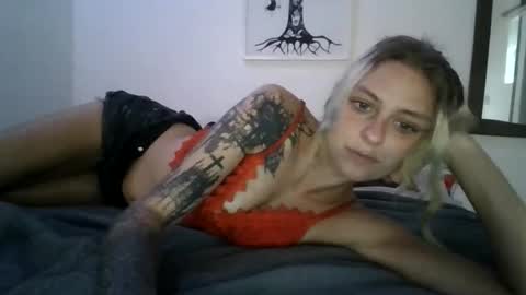 Snapshot of cherryblushxo chatting on 04.28.26 cherryblushxo online show from 04.28.26