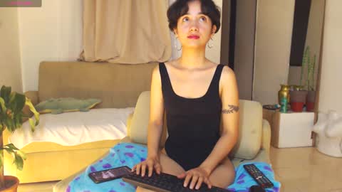 Snapshot of cherryl_b chatting on 12.15.24 Cereza online show from 12.15.24