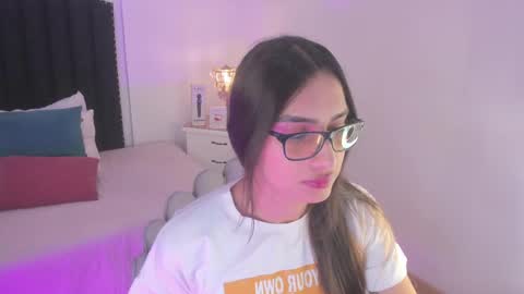 Snapshot of cherrylady2 chatting on 09.23.25 Cherry online show from 09.23.25