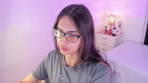 Snapshot of cherrylady2 chatting on 10.04.25 Cherry online show from 10.04.25