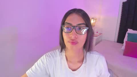 Snapshot of cherrylady2 chatting on 10.12.25 Cherry online show from 10.12.25