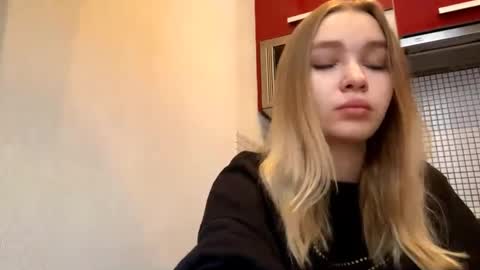 Snapshot of cherryleija chatting on 02.10.26 Lei online show from 02.10.26