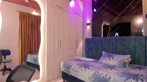 Snapshot of chery_hott chatting on 09.12.25 Cherry Kathalina online show from 09.12.25