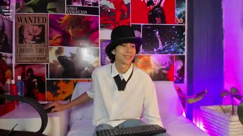 Snapshot of cheys_mast chatting on 05.15.26 Cheys online show from 05.15.26