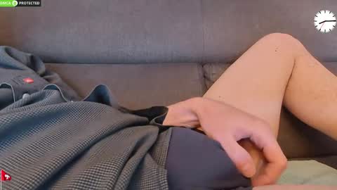 Snapshot of chezmonsieur_g chatting on 05.18.26 Grey online show from 05.18.26