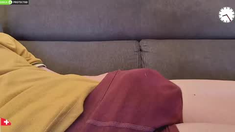 Snapshot of chezmonsieur_g chatting on 05.24.26 Grey online show from 05.24.26