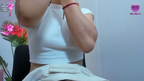 Snapshot of chiara_tay chatting on 01.15.25 Chiara online show from 01.15.25