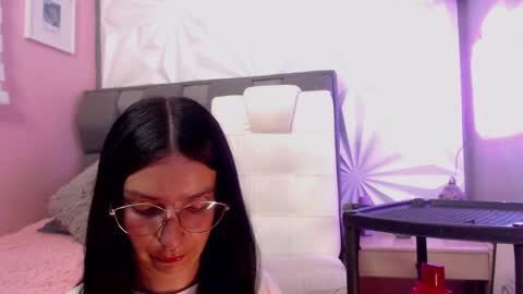 Snapshot of chiaraa_fiore chatting on 02.17.25 Chiara online show from 02.17.25