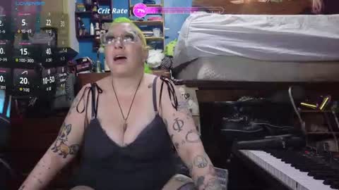 Snapshot of chiaroscurosiren chatting on 07.07.26 CurvySiren online show from 07.07.26