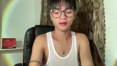 Snapshot of chichay_addams chatting on 10.12.25 Addams online show from 10.12.25