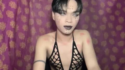 Snapshot of chichay_addams chatting on 11.02.25 Addams online show from 11.02.25