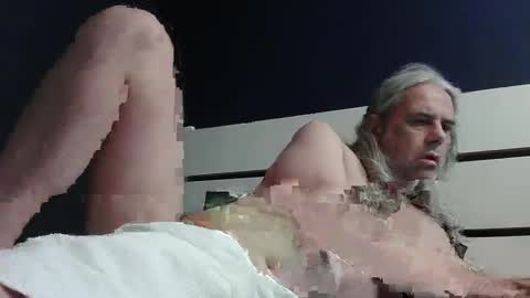 Snapshot of chiguitar chatting on 12.08.24 chiguitar online show from 12.08.24