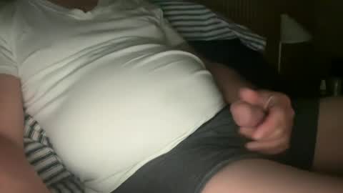 Snapshot of chiguy63v4 chatting on 06.17.26 chiguy63v4 online show from 06.17.26