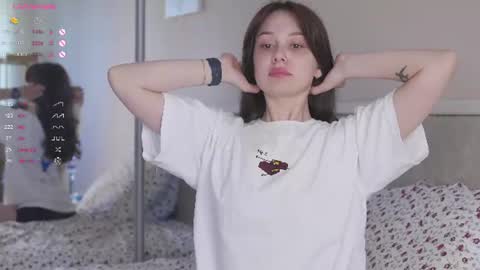 Nicole online show from 06.12.26