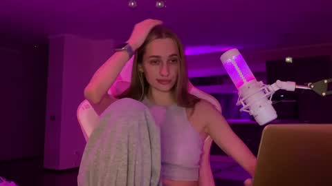 Goddess Vika - owner of all ur money online show from 12.25.24